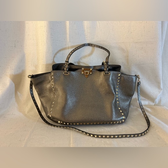 Valentino Rockstud Tote 🤍 - Picture 2 of 5